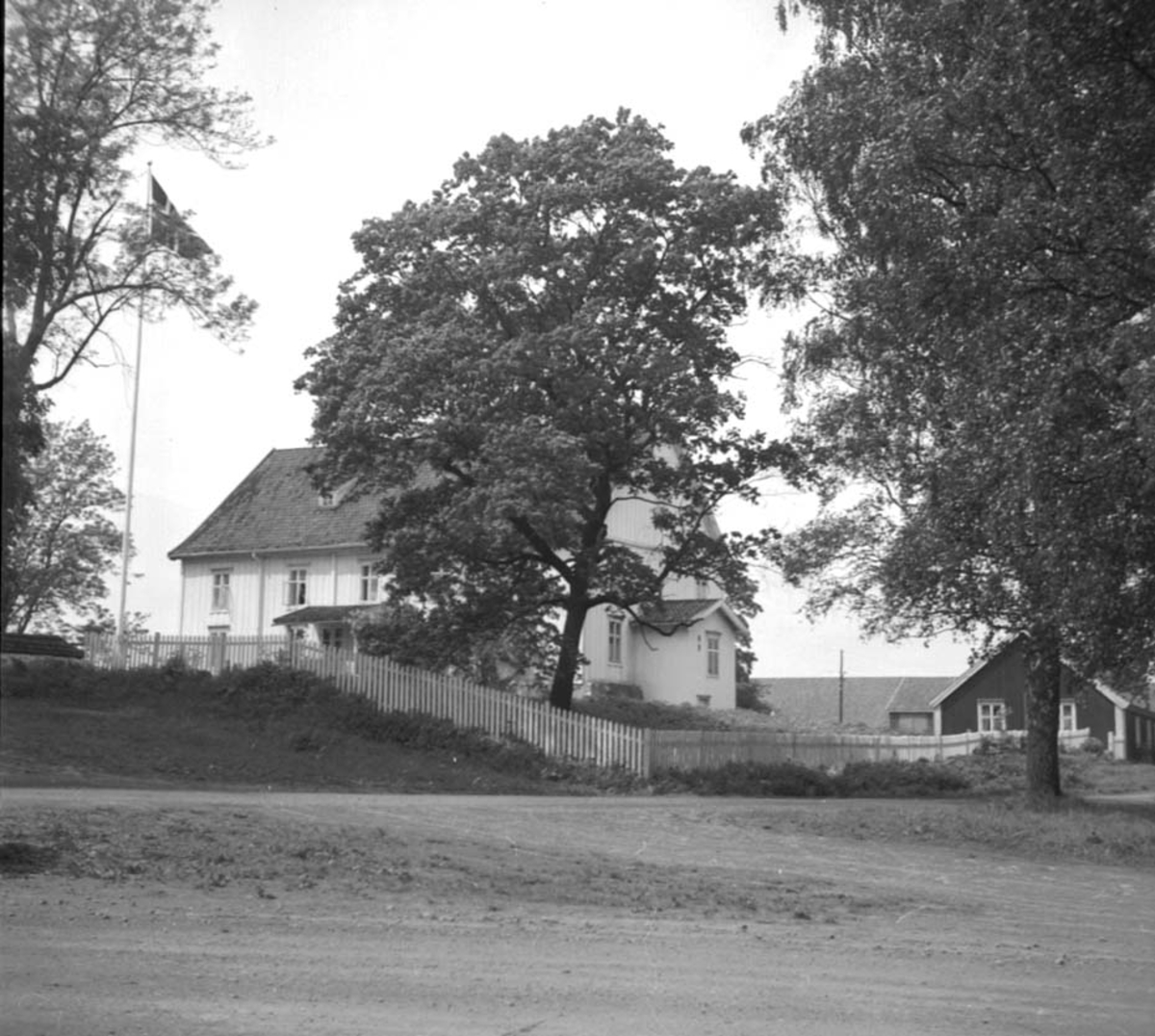 Anno Domkirkeodden, EKSTERIØR: GARDSTUN, FOKHOL GÅRD