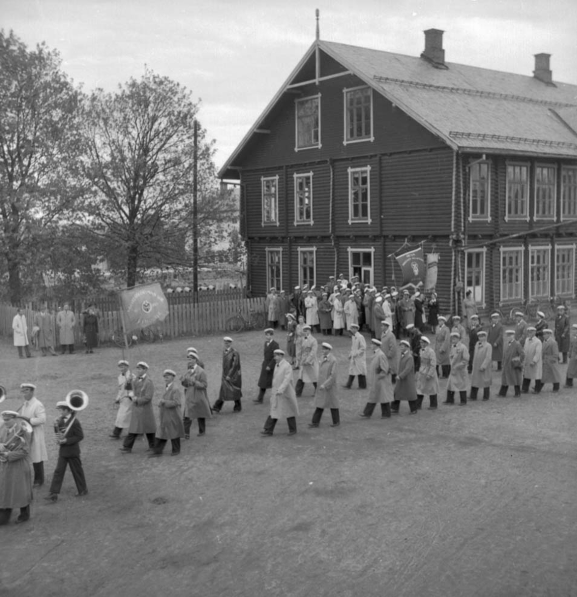 Anno Domkirkeodden, SANG-MUSIKKSTEVNE, MYE FOLK, SKOLEPLASSEN, STANGE SKOLE