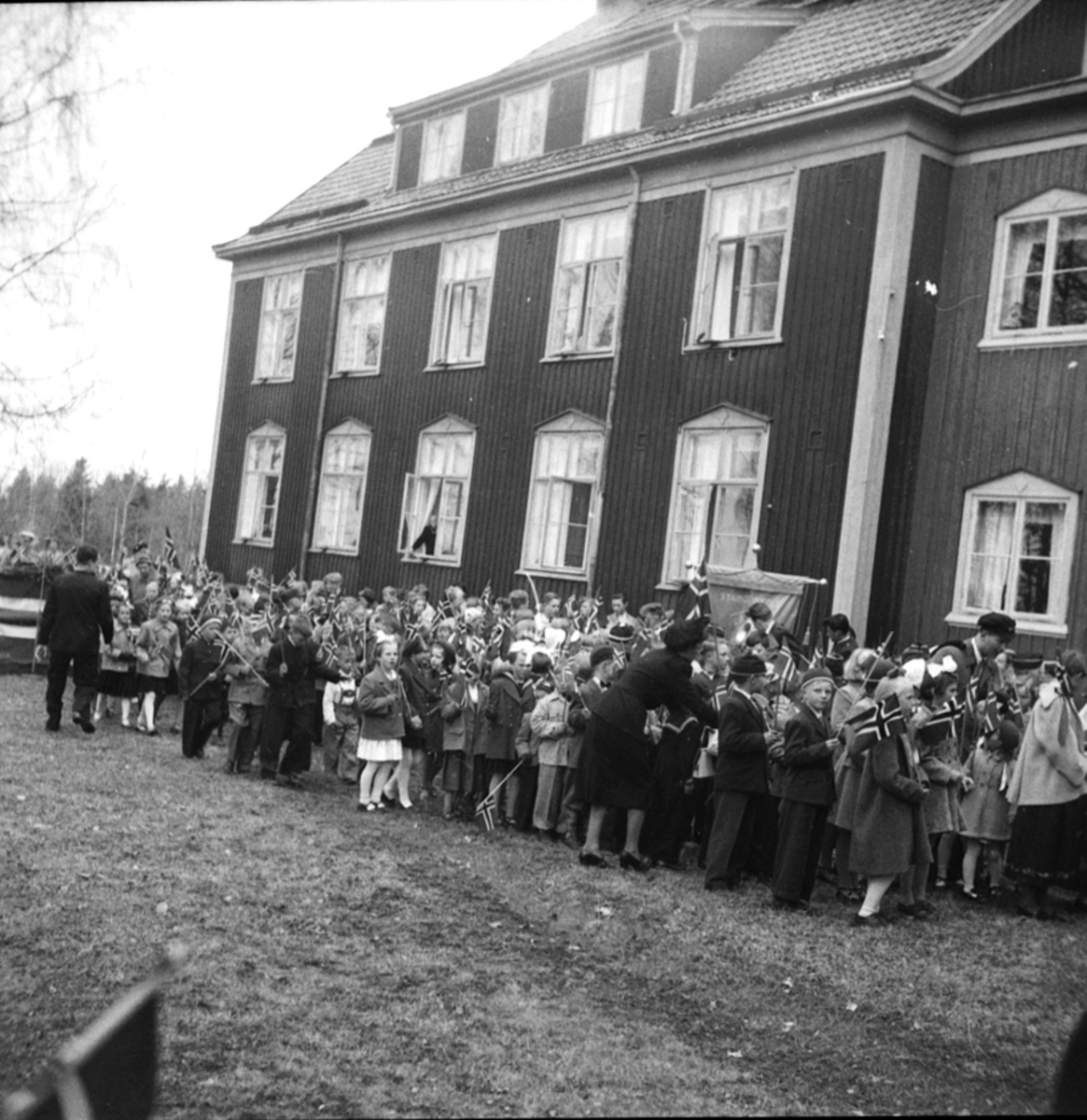 Anno Domkirkeodden, 17 MAI, BARNETOG, FLAGG, STANGE SYKEHUS