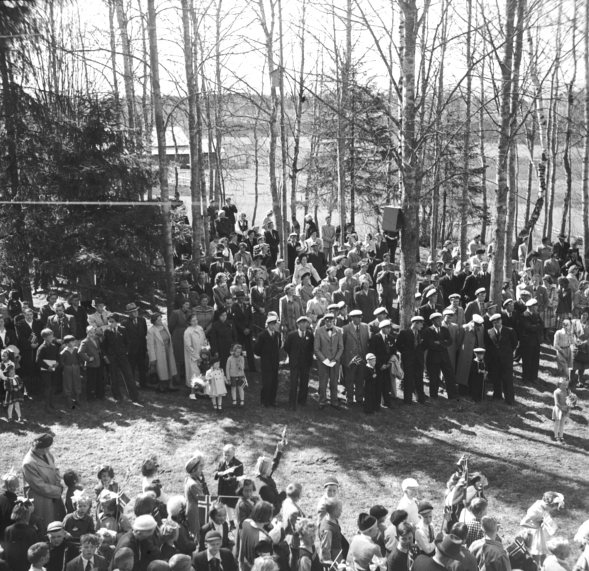 Anno Domkirkeodden, 17 MAI, LÆRER BERG TALER, STANGE SYKEHUS, BARN, FLAGG, MUSIKKORPS,