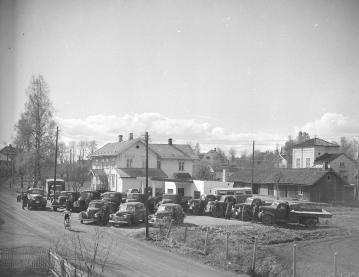 Anno Domkirkeodden, STANGE BILSENTRAL, BILER, BENSINSTASJON, FOLK