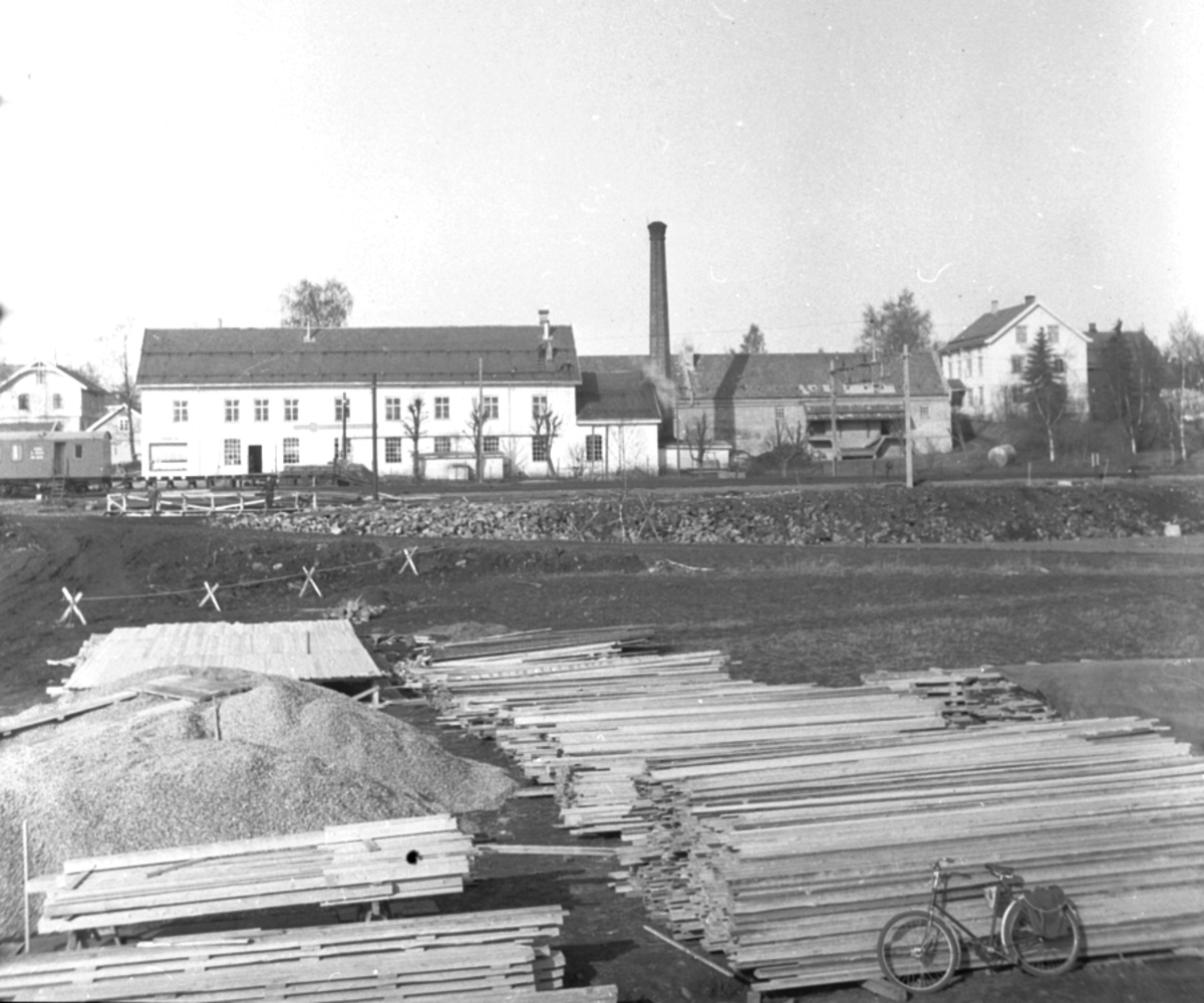 Anno Domkirkeodden, BYGGING, FELLESKJØPETS MØLLE, SILOEN BYGGES, MATERIALER