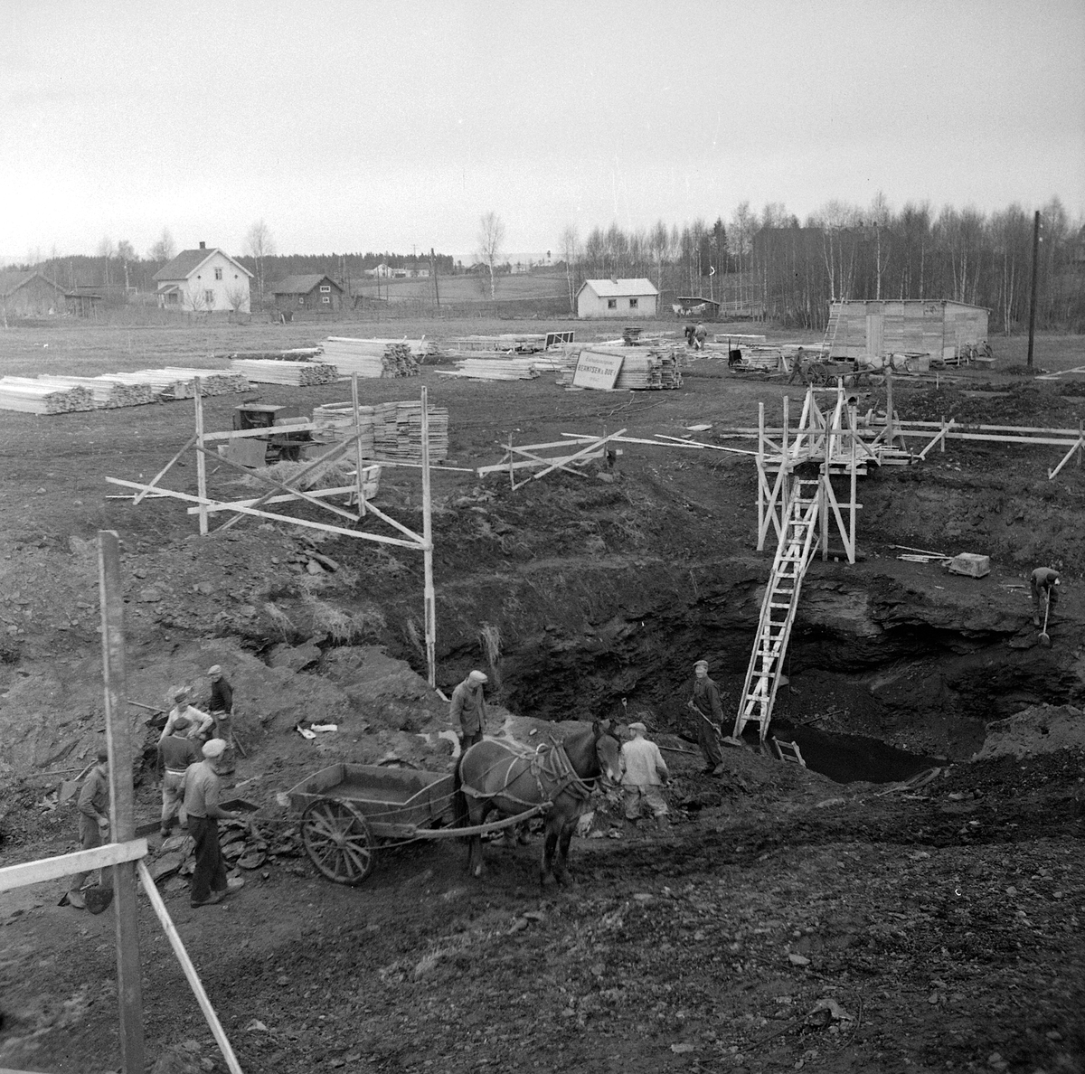 Anno Domkirkeodden, BYGGING, FELLESKJØPETS MØLLE, SILOEN BYGGES, UTGRAVD TOMT