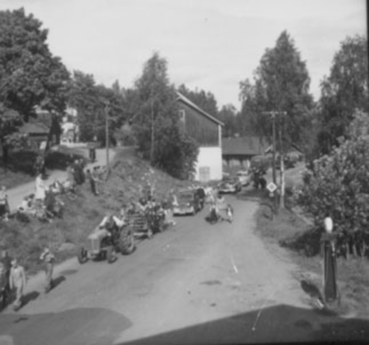 Anno Domkirkeodden, WERGELANDSDAGEN, OPPTOG, MANGE BARN, TRAKTOR MED KJERRE, REFLING HAGEN, INGEBORG, TANGEN