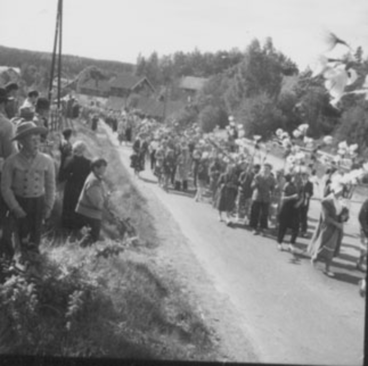 Anno Domkirkeodden, WERGELANDSDAGEN, OPPTOG, MANGE BARN, TANGEN