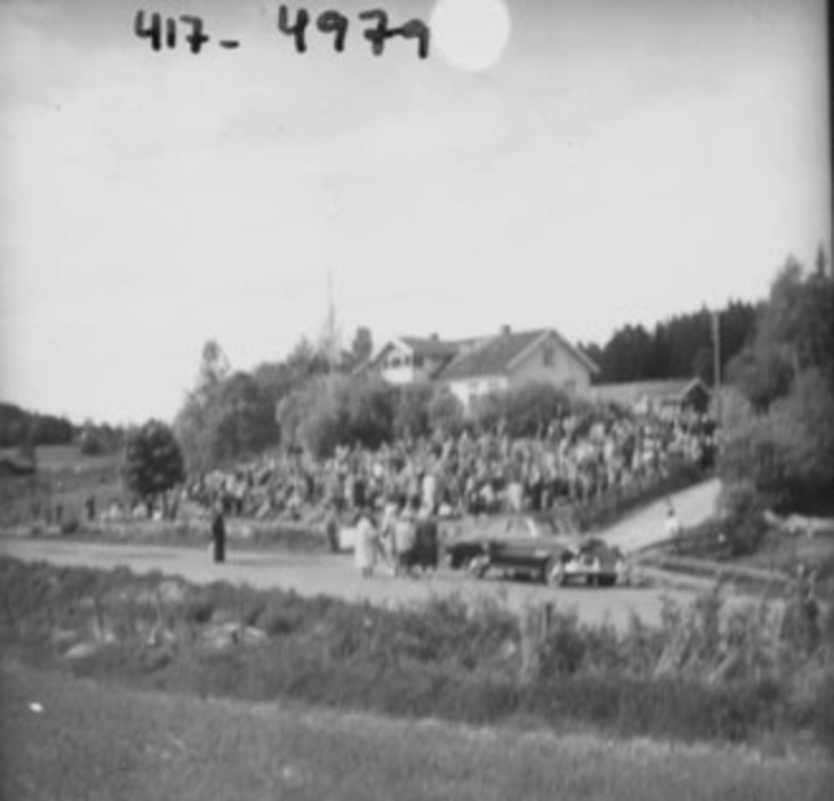 Anno Domkirkeodden, WERGELANDSDAGEN, OPPTOG, MANGE BARN FORAN INGEBORG REFLING HAGENS HJEM FREDHEIM, TANGEN