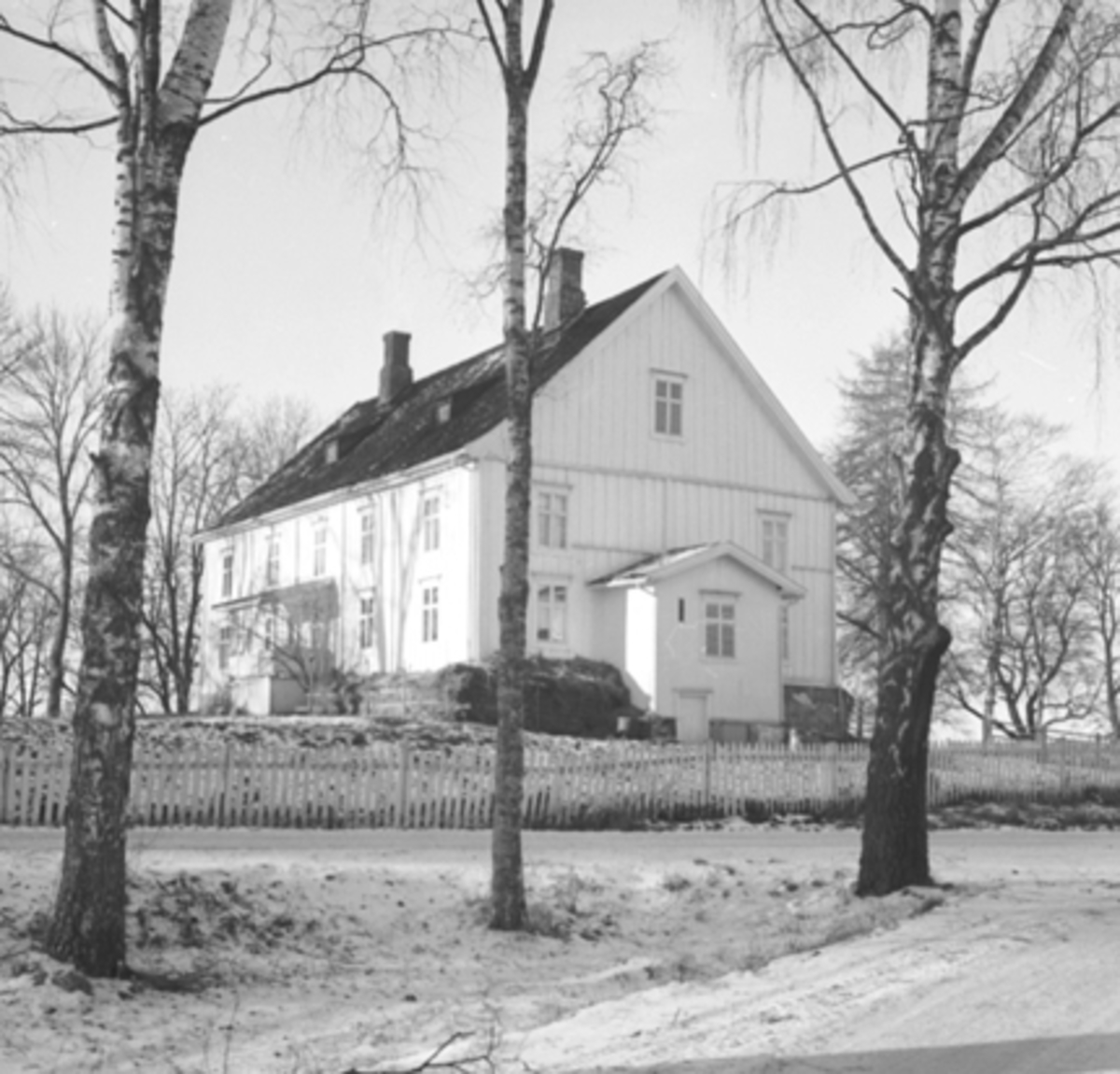 Anno Domkirkeodden, EKSTERIØR: HOVEDBYGNING, STANGE PRESTEGÅRD
