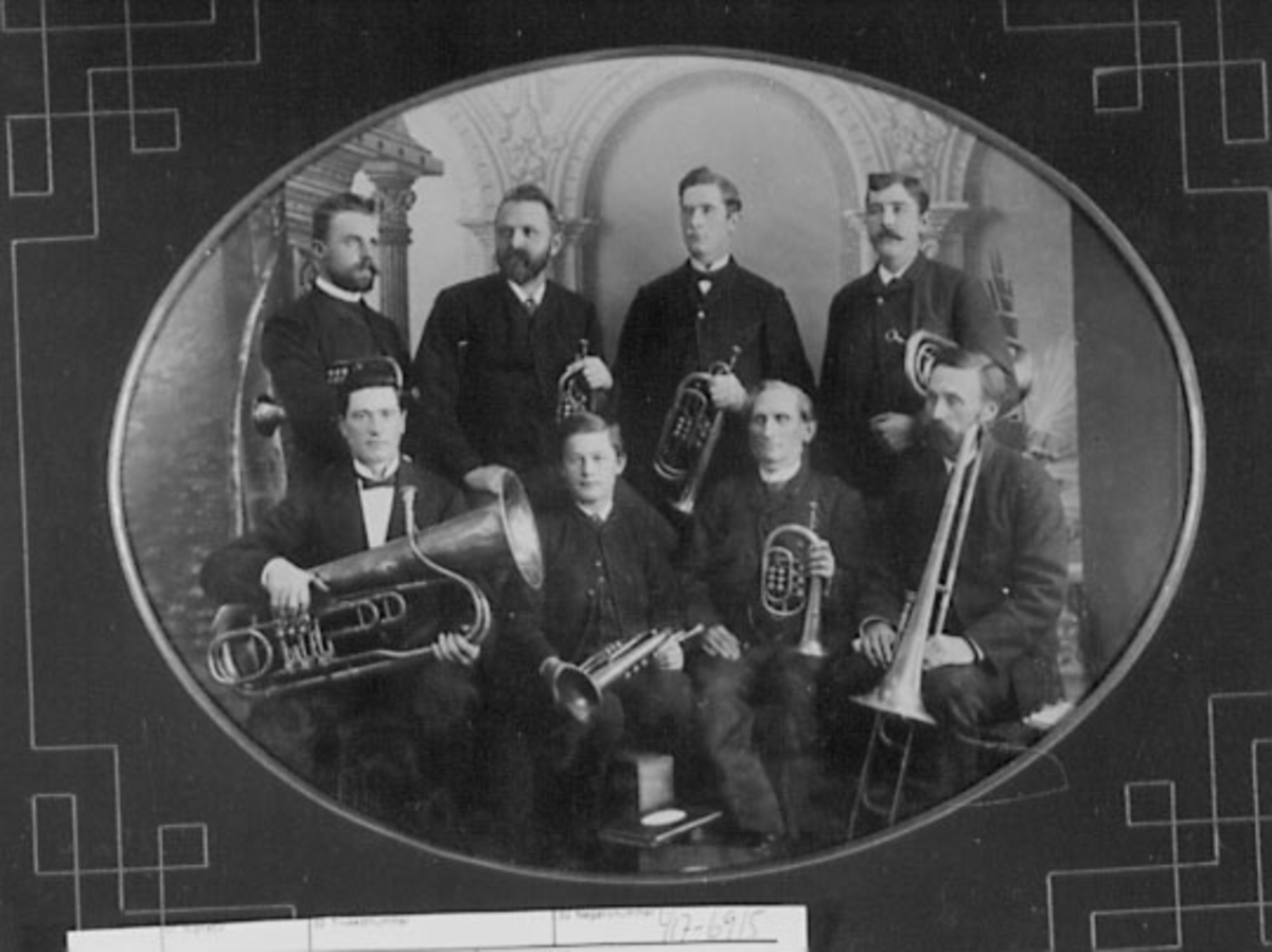 Anno Domkirkeodden, GRUPPE: 8 MUSIKERE, ROMEDAL HORNMUSIKK, 1 RAD FRA VENSTRE:FRODE GAUSTAD, BAK NR. 3: PEDER GAUSTAD, ROMEDAL,