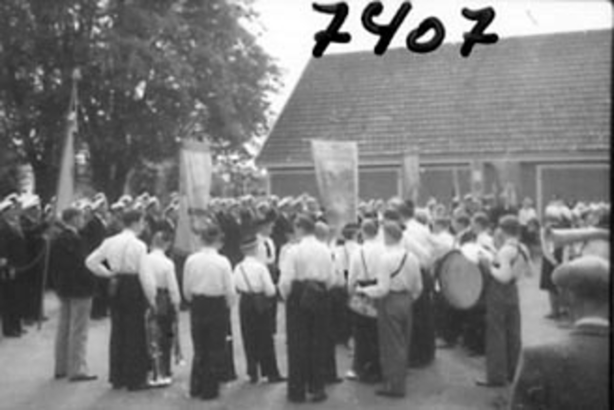Anno Domkirkeodden, SANGERSTEVNE PÅ TINGVOLL, MYE FOLK, STANGEBYEN