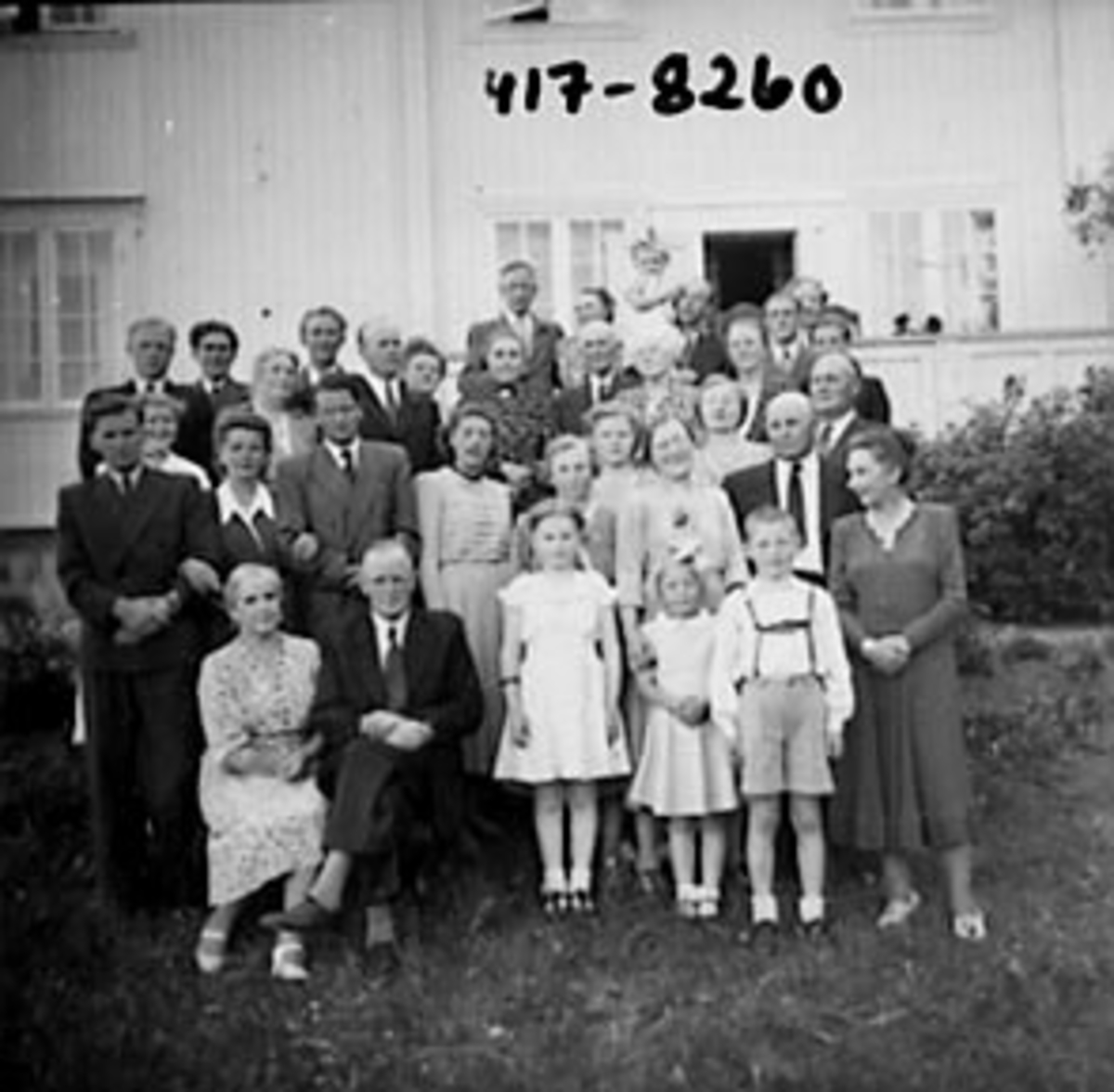 Anno Domkirkeodden, Familiegruppe, ukjente. Etterkommere etter Maren og Agathon Melby, Frang gård, Stange.