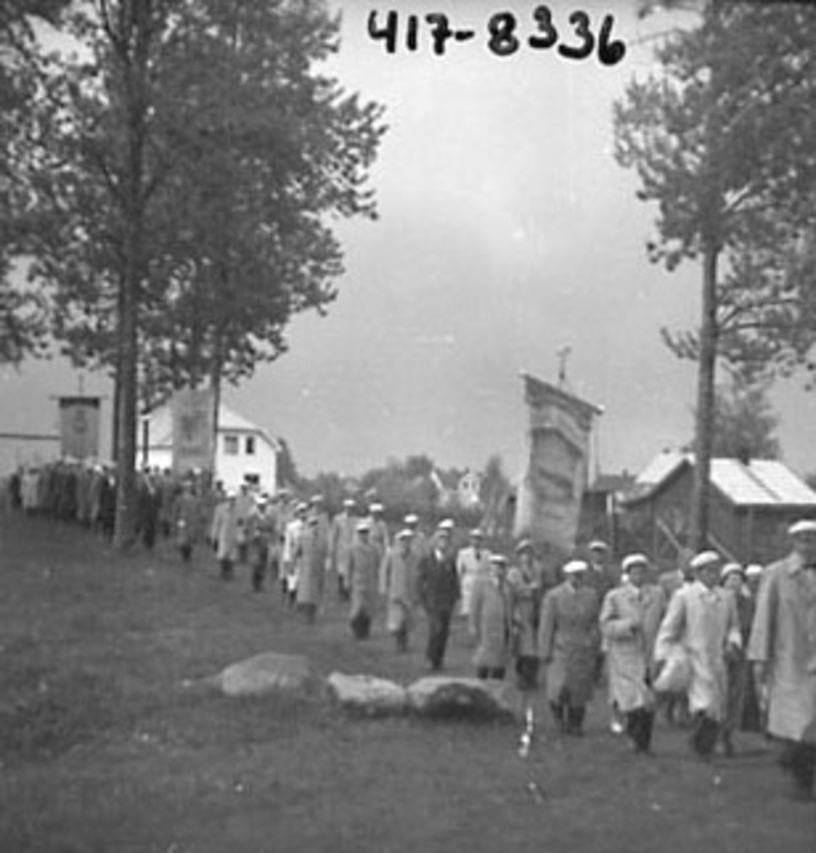 Anno Domkirkeodden, SANGERSTEVNE I PINSEN 1953, SANGERE MARSJERER