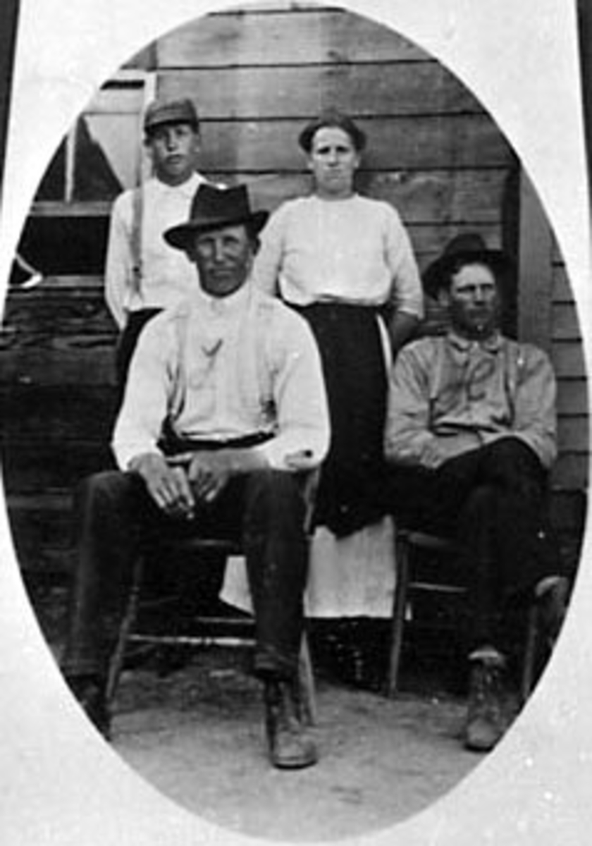 Normann Helger, GRUPPE: 4 FORAN BOLIG, 3 MENN, 1 DAME, UTVANDRER, USA
