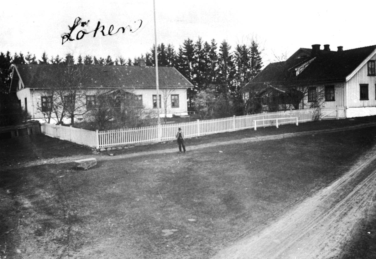 Anno Domkirkeodden, EKSTERIØR: GARDSBRUK, LØKEN GÅRD