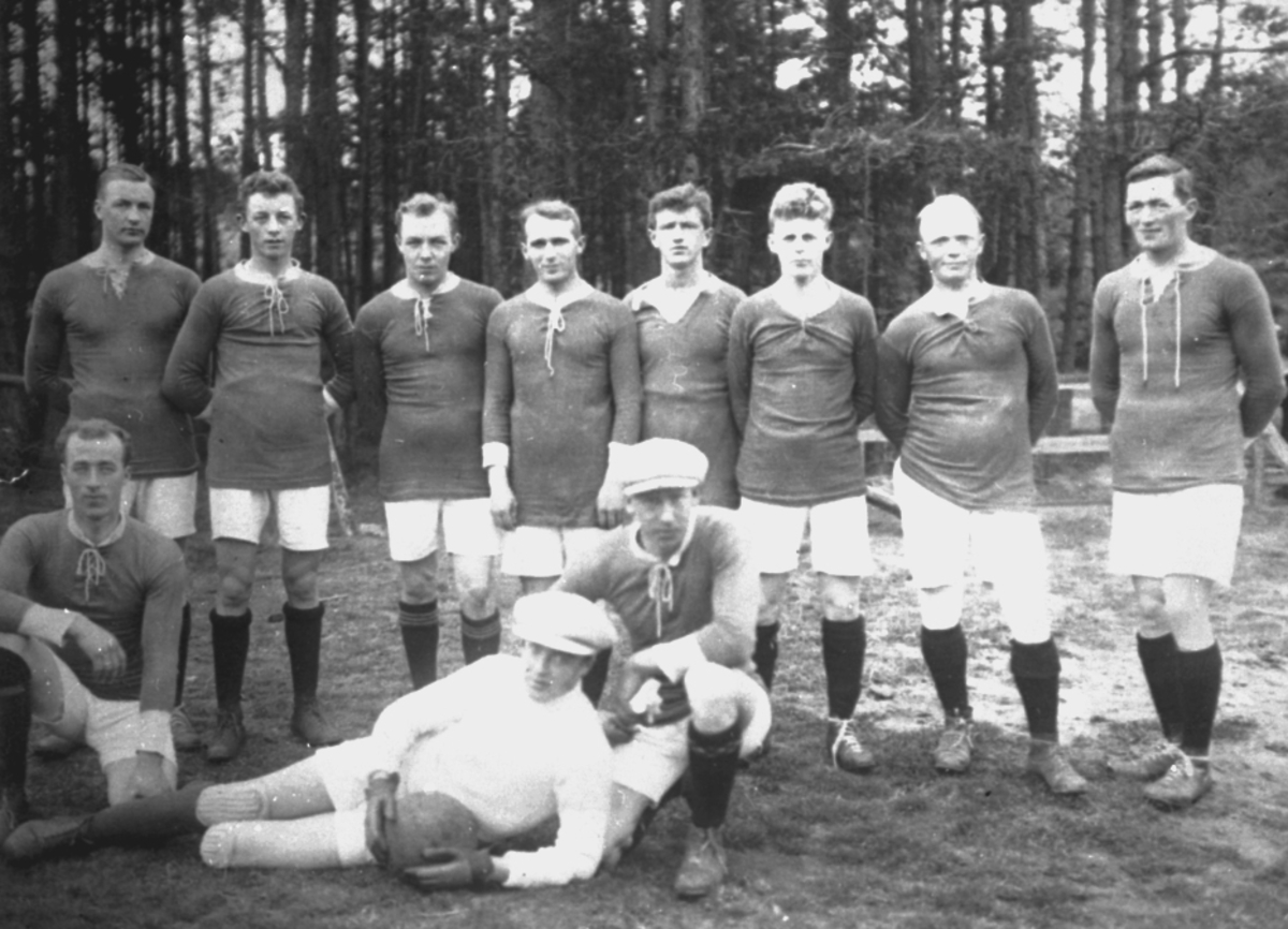 Anno Domkirkeodden, GRUPPR: 11 FOTBALLSPILLERE, STANGE TURN OG IDRETTSFORENING, FOTBALLGRUPPA,