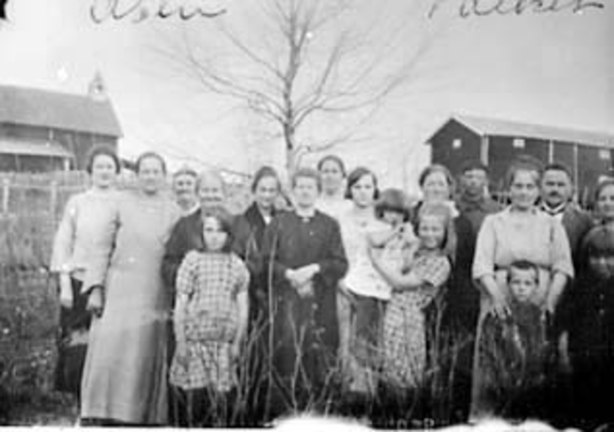 Anno Domkirkeodden, GRUPPE: 18, FAMILIEN TIL OLGA ÅSEN OG LARS ÅSEN, OLGAS 30 ÅRSDAG, ÅSEN ØVRE.