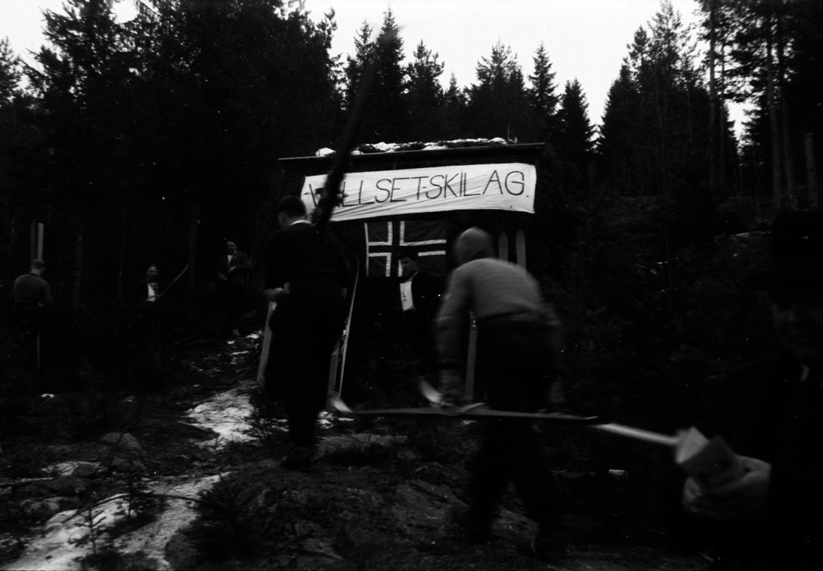 Adolf Skjegstad, HOPPBAKKE, VALLSET SKILAG,