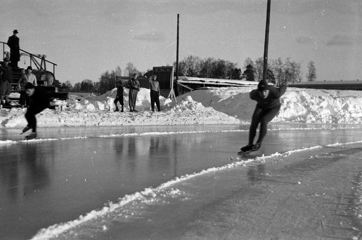 Adolf Skjegstad, HAMAR STADION, UKJENT SKØYTELØPERE.
