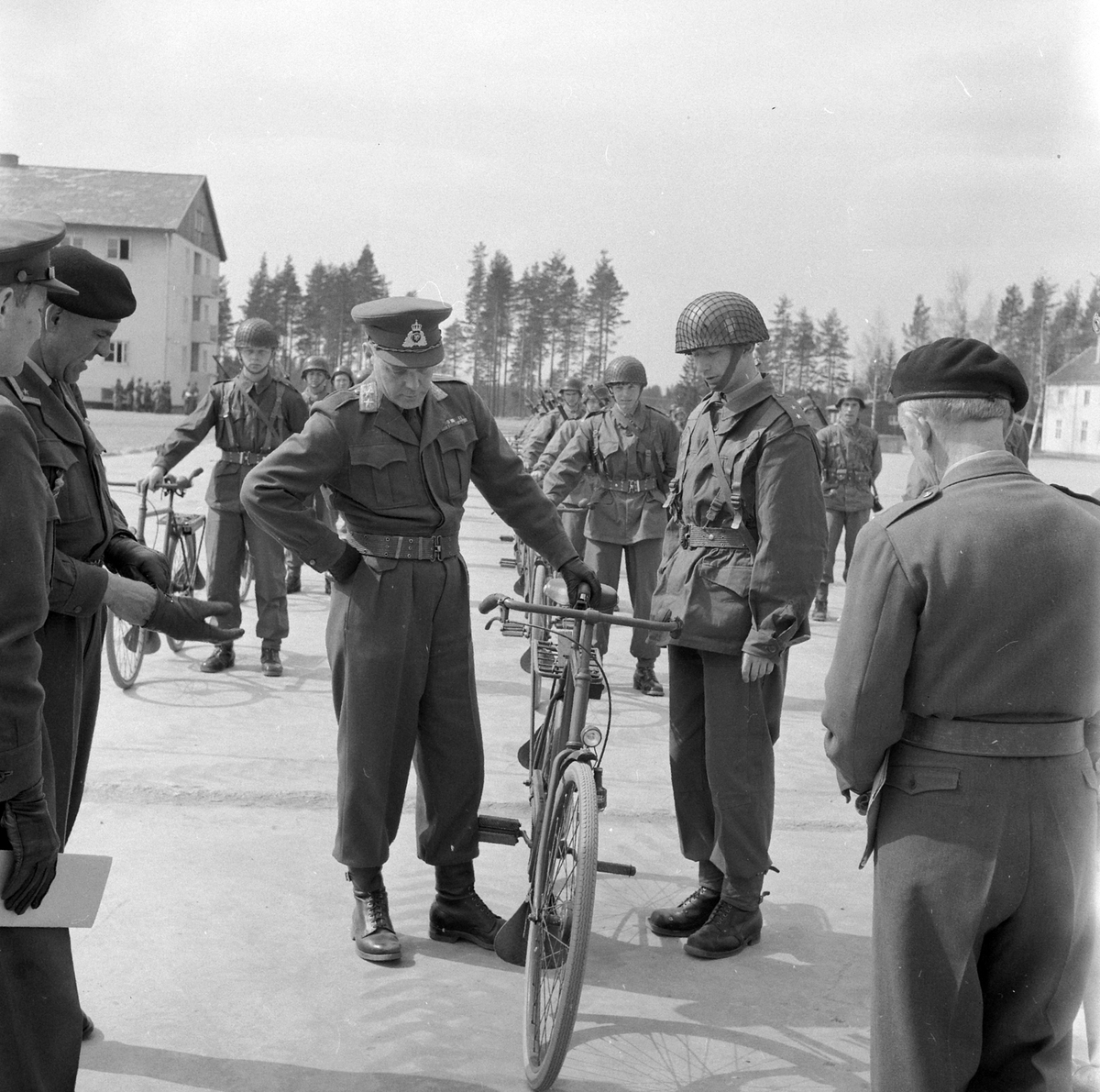 Adolf Skjegstad, MILITÆRØVELSE,