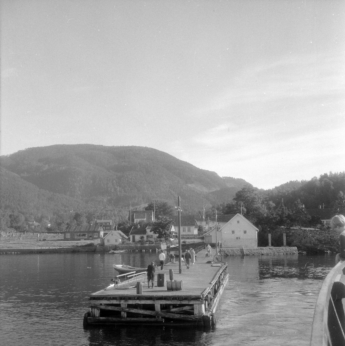 Adolf Skjegstad, Jelsa i Ryfylke, brygge, bebyggelse.