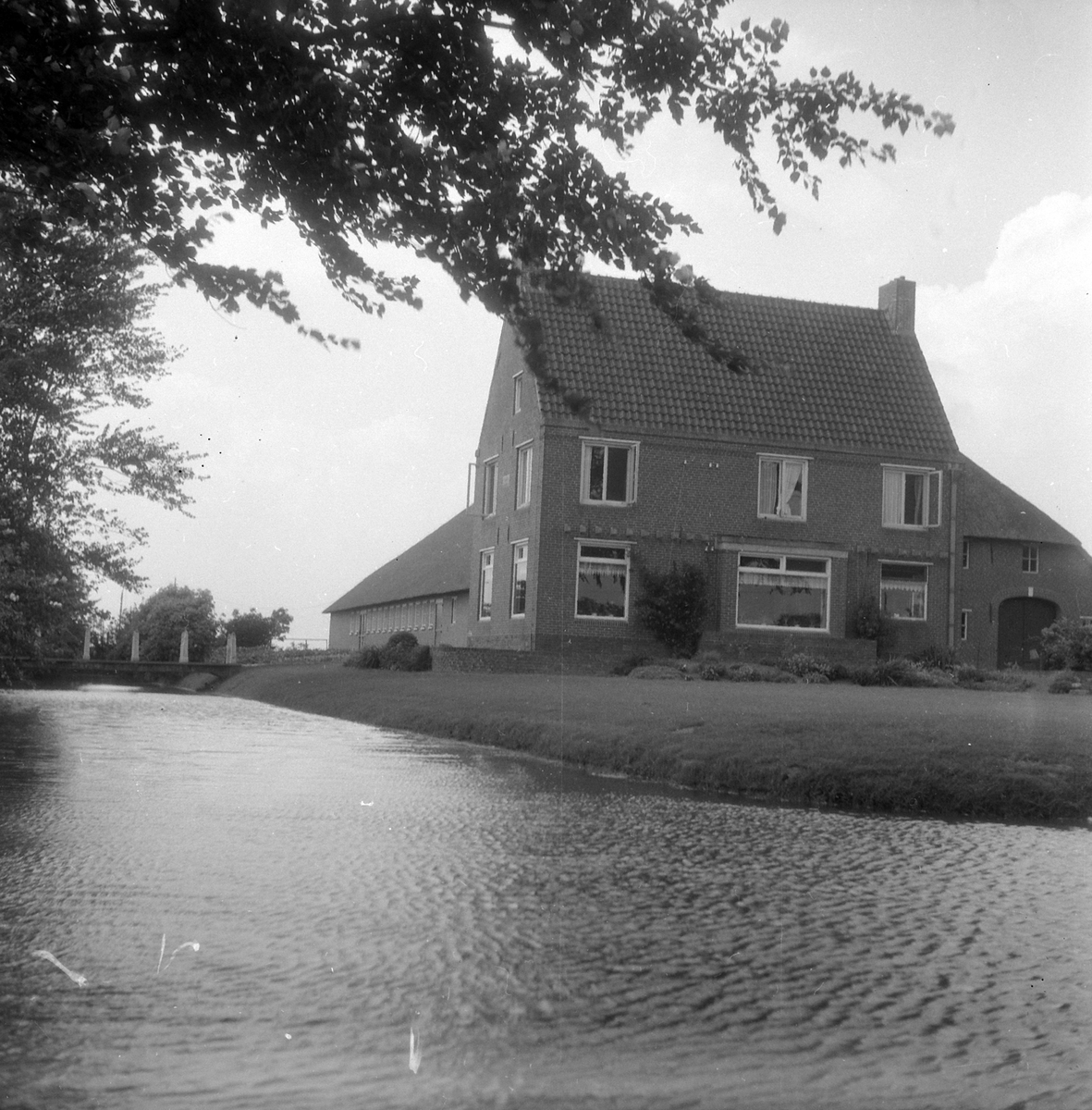 Adolf Skjegstad, Kanal, ukjent sted.