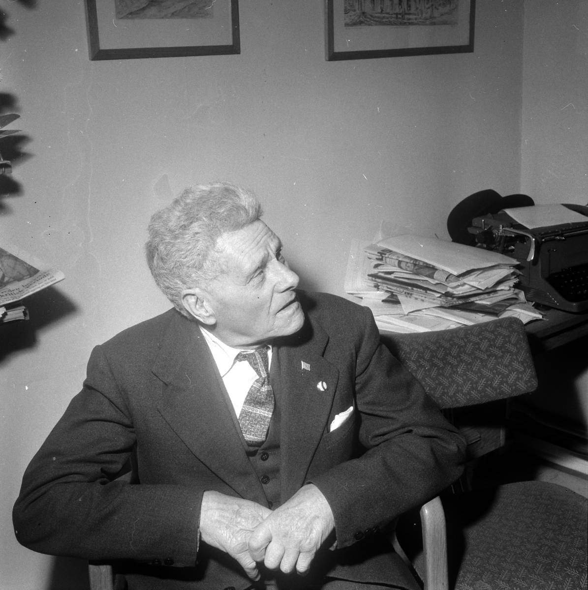 Adolf Skjegstad, ASK-04003