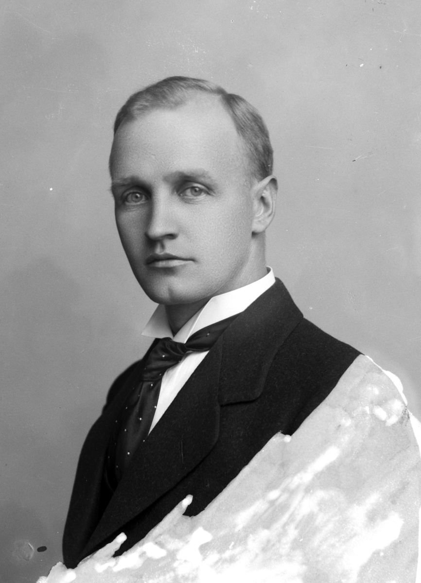 Christian Grundseth, DÆHLIE DISP. , HALVFIG. , 20413
