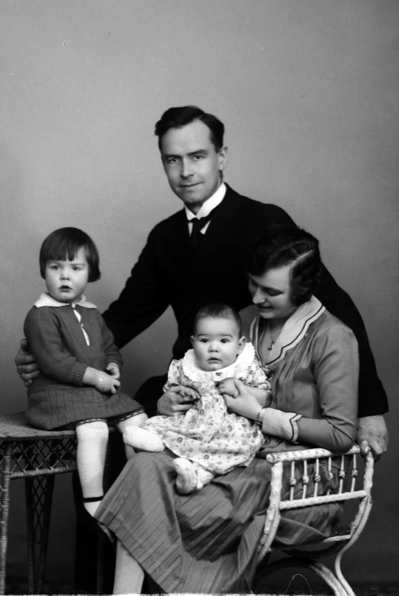 Christian Grundseth, HANSEN LEKTOR, GR: 4, FAMILIE, 34405.