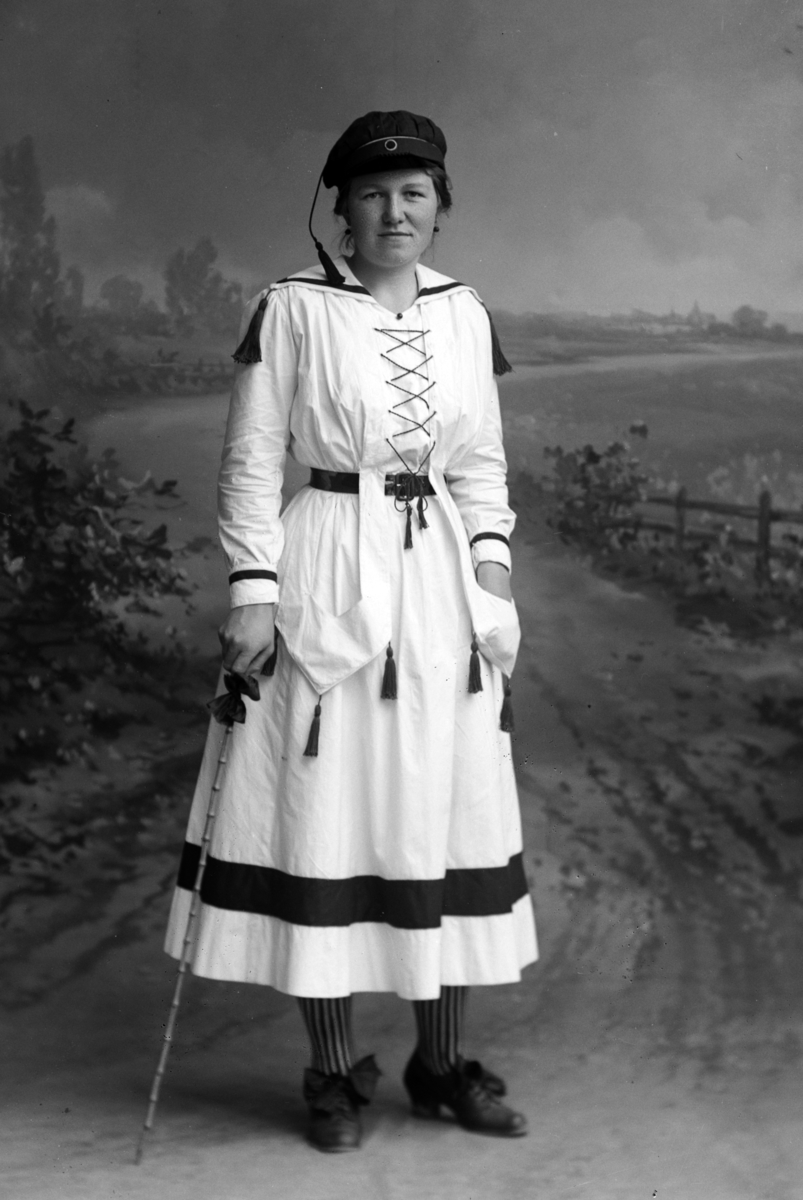 Christian Grundseth, JULSETH BERGLIOT, ILSENG, RØDRUSS, HELFIG. , 19295