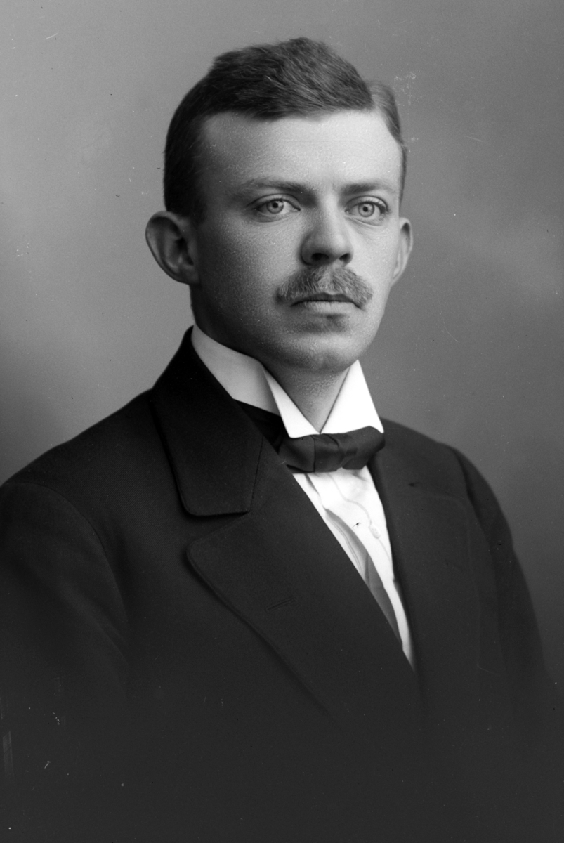 Christian Grundseth, FRIDTJOF VON KROGH FORSTCAND. HALVFIG. 16841, CAND.PHIL 1906, CAND.JUR. 1908.