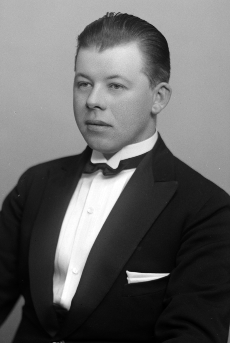 Christian Grundseth, SKØYEN HANS, HALVFIG. , 34434