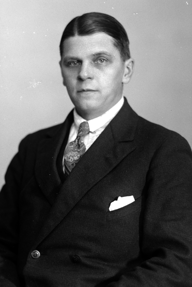 Christian Grundseth, SVENKERUD OSKAR, HALVFIG. , SERTEFIKAT, 33494
