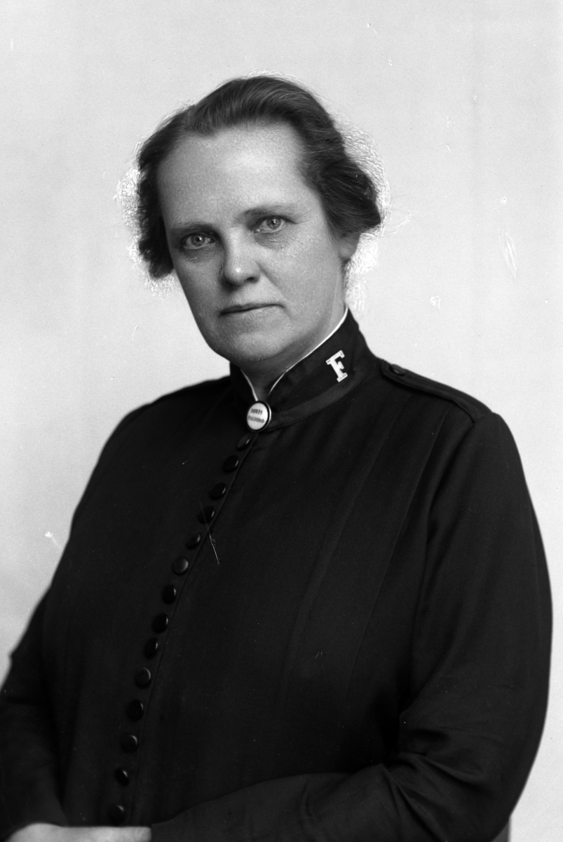 Christian Grundseth, VATTENBERG FRØKEN, FRELSESARMEEN, HALVFIG. , 32622