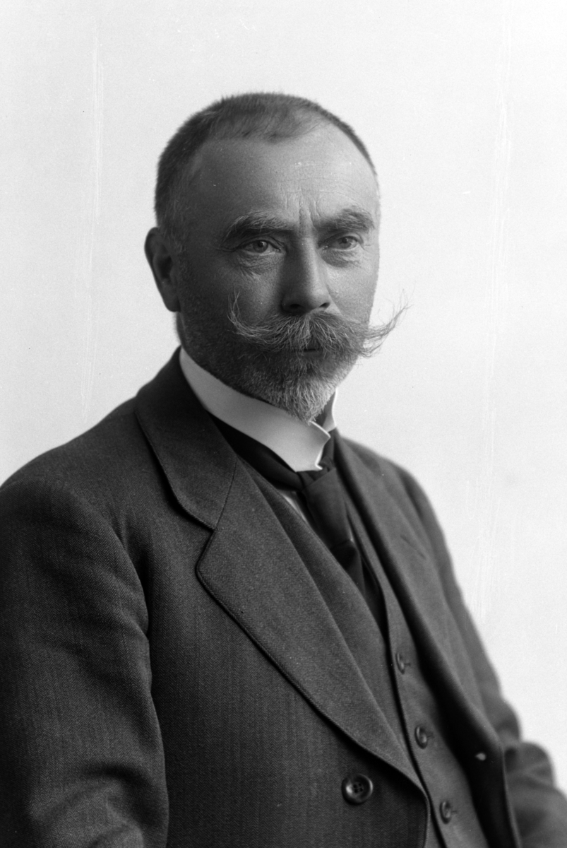Christian Grundseth, ØHRE INGENIØR, HALVFIG. , 26150