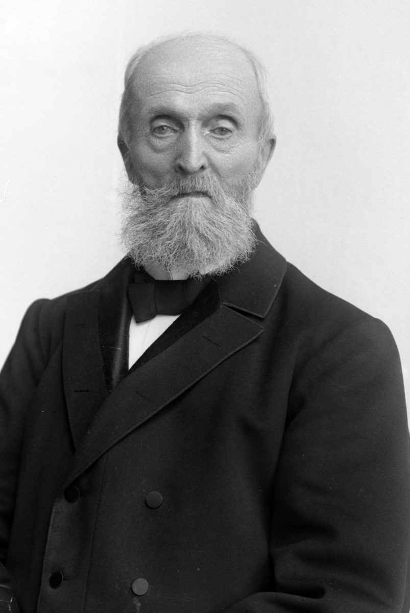 Christian Grundseth, ØSTBY(E) FRUS FAR, HALVFIG. , MANN 23760