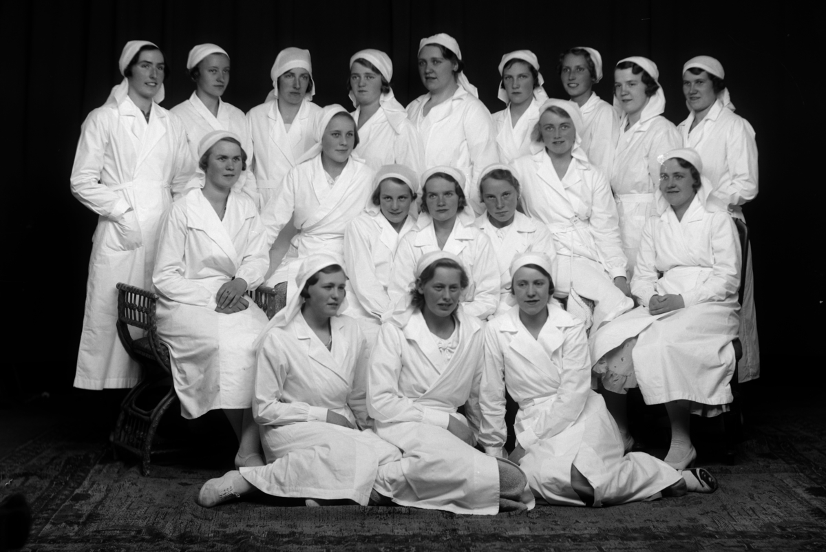 Christian Grundseth, HAMAR KOMMUNALE HUSMORSKOLE, GR: 19, UKJENTE ELEVER VÅREN 1934.