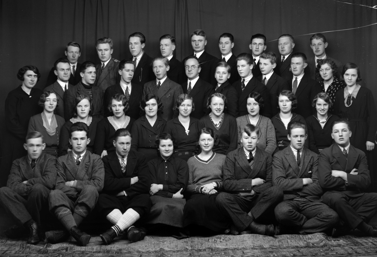 Christian Grundseth, HAMAR HANDELSSKOLE, GR: 37, UKJENTE ELEVER OG LÆRER, 1932.