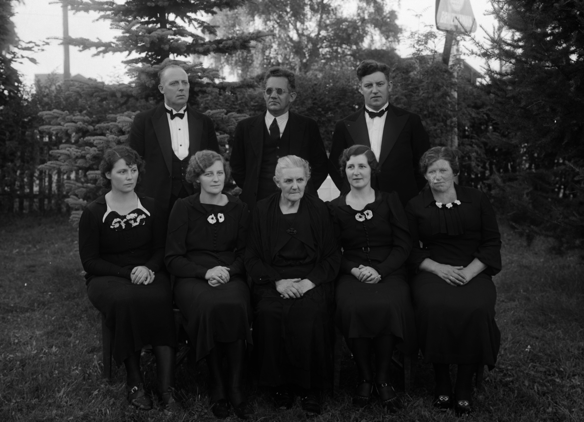 Christian Grundseth, WIEBERG KJØPM. , STANGE, BEGRAVELSE ETTER HAUG, 39624.