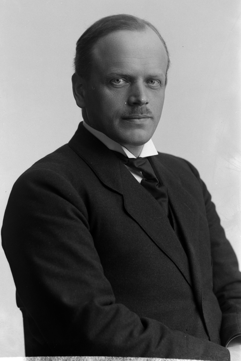 Christian Grundseth, SKØIEN E. , SKREIA, HALVFIG. , 22027