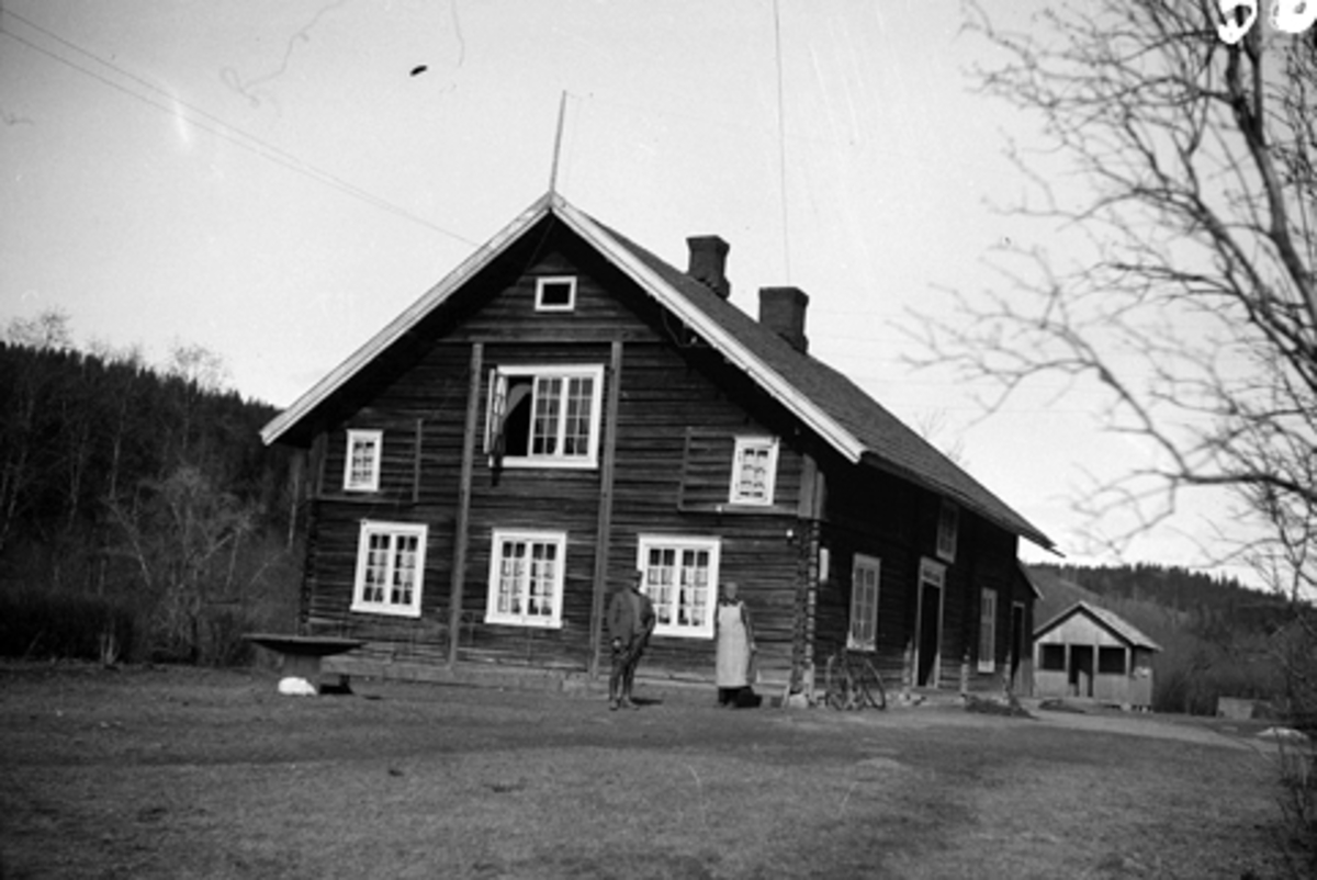 Toralv Bleken-Nilssen, PRESTSETEREN. FURNES i Ringsaker. HOVEDBYGNING, 700-1FB2. 461.