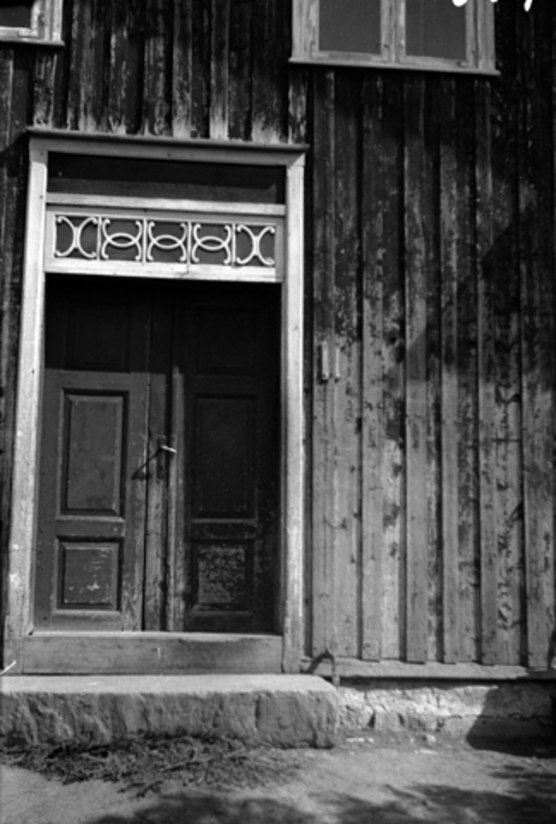 Toralv Bleken-Nilssen, KIRKEBY. FURNES i Ringsaker. DØR. DOBBEL. DEKOR. 1865. 779-1