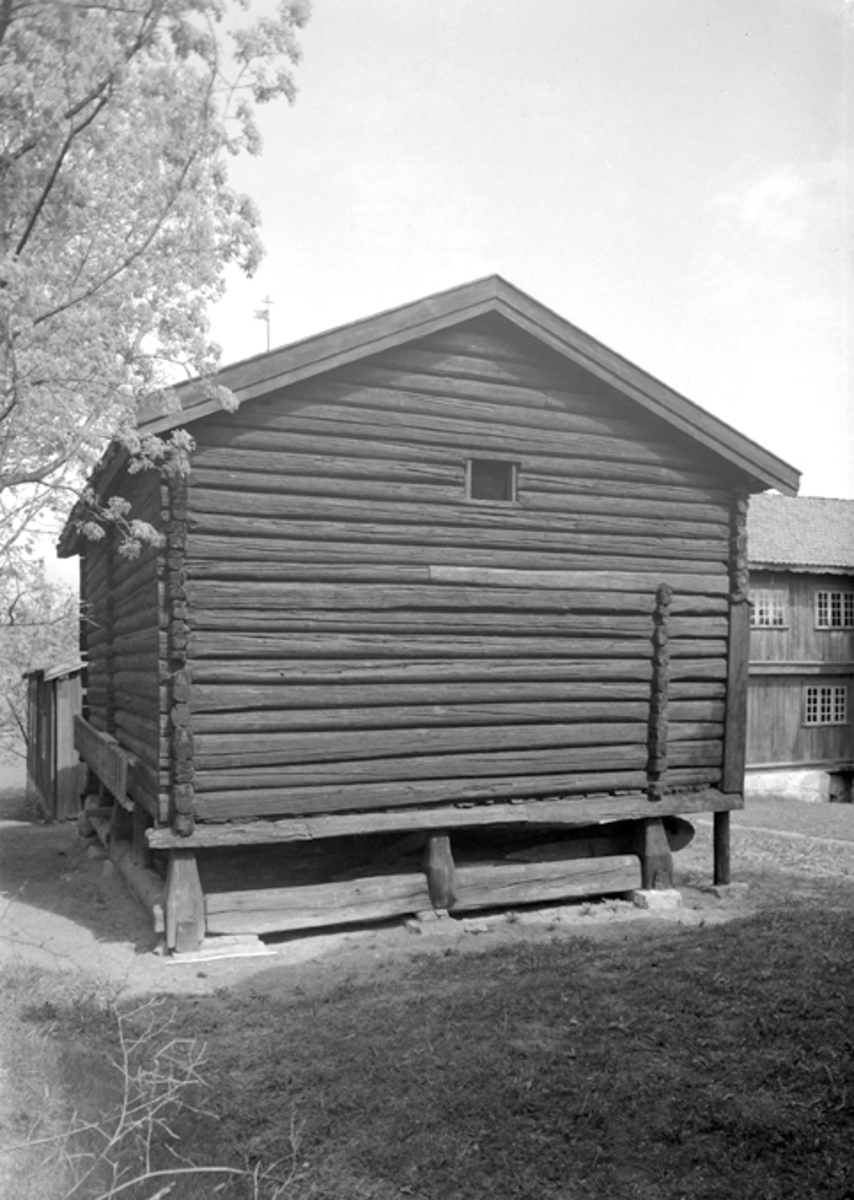 Anno Domkirkeodden, HDH. 16. LØKENSTABBURET. GAVL. ØSTVEGG.