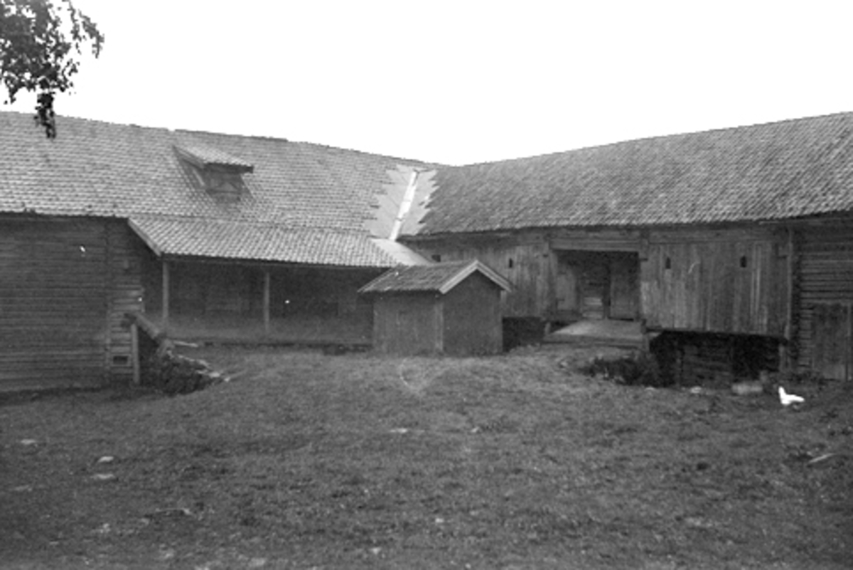 Anno Domkirkeodden, HUNDSKJOLD, BRØTTUM i Ringsaker, LÅVE, EKSTR. TIDL. 1097