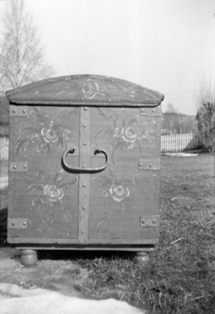 Toralv Bleken-Nilssen, KISTE, 1777, TVERRSIDE, MELLOMBERG, FURNES i Ringsaker.