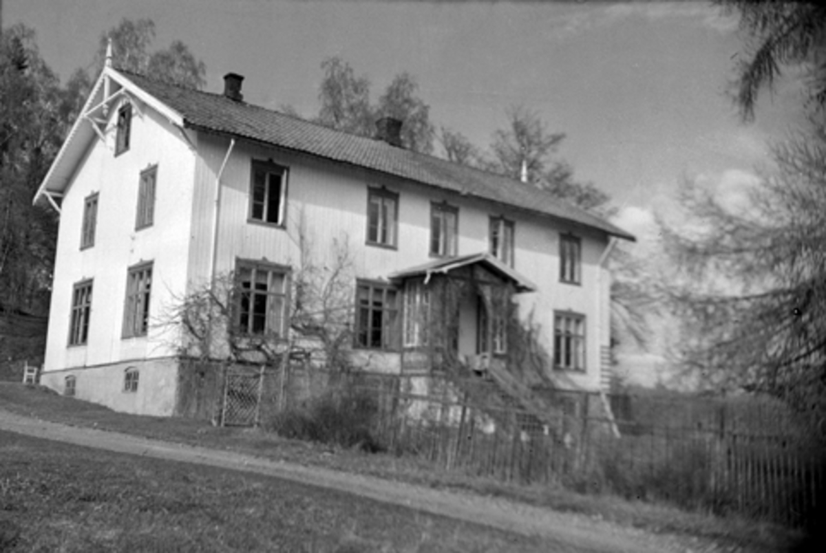 Toralv Bleken-Nilssen, HUS, HOVEDBYGNING, HOL, FURNES i Ringsaker, FB2. 439, GNR. 308-1
