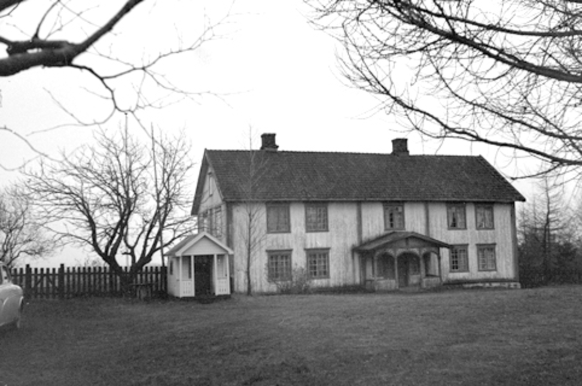 Toralv Bleken-Nilssen, HUS, ÅNESTAD I LØTEN, HOVEDBYGNING, GNR. 155-1, FOTO 1958.