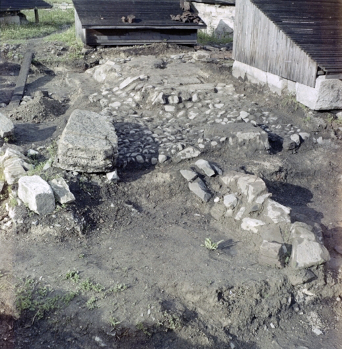 Normann Fotoatelier, HAMARKAUPANGEN, BORGGÅRDEN, HKR. 300, ARKEOLOGI, UTGRAVING BISPEBORGEN. FOTO: NORMANN, 30. 08. 1962.