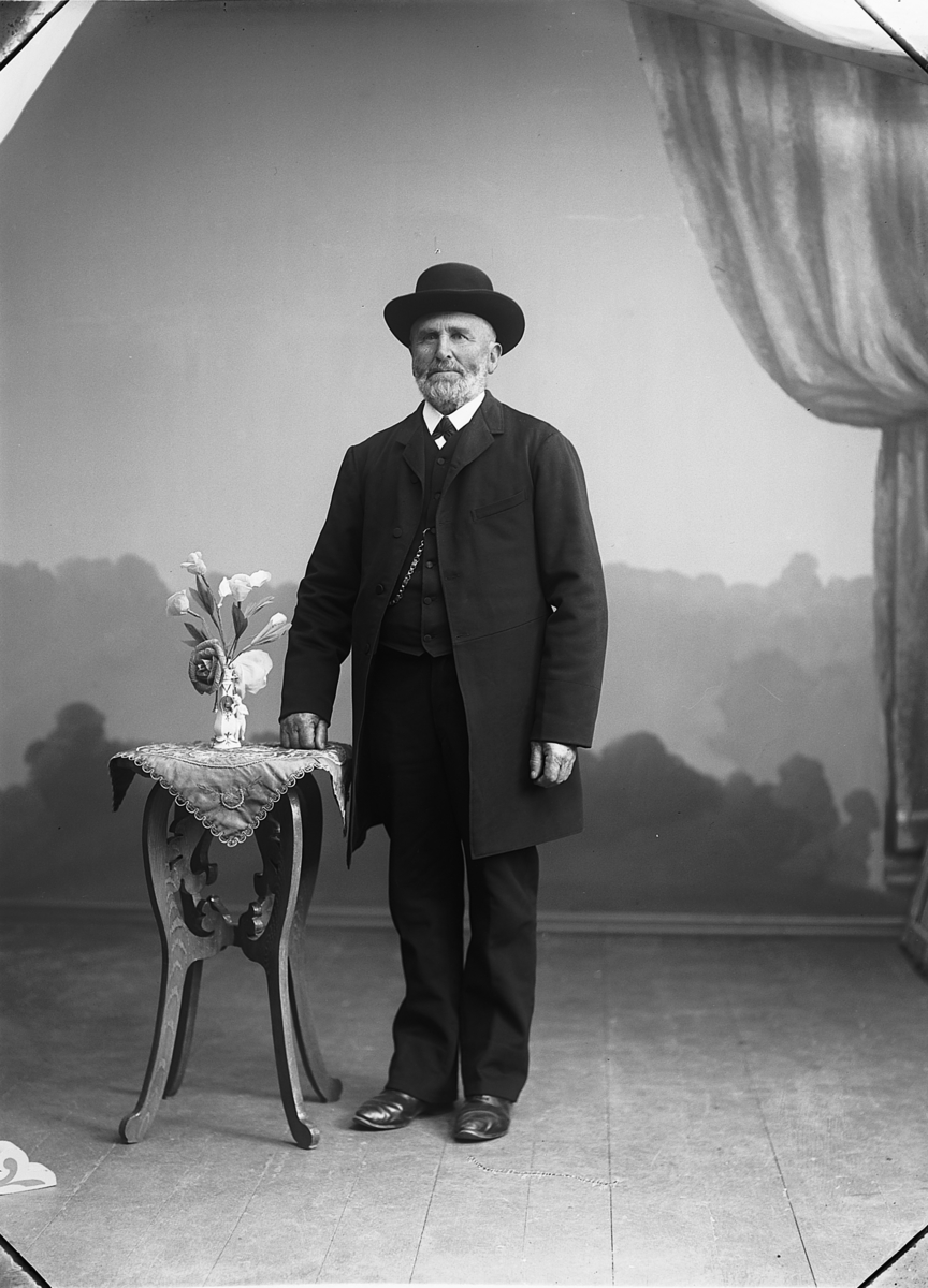 Martin Finborud, Portrett av Gudbrand Knatterud (1840-1925), Knatterud, Nes, Hedmark.