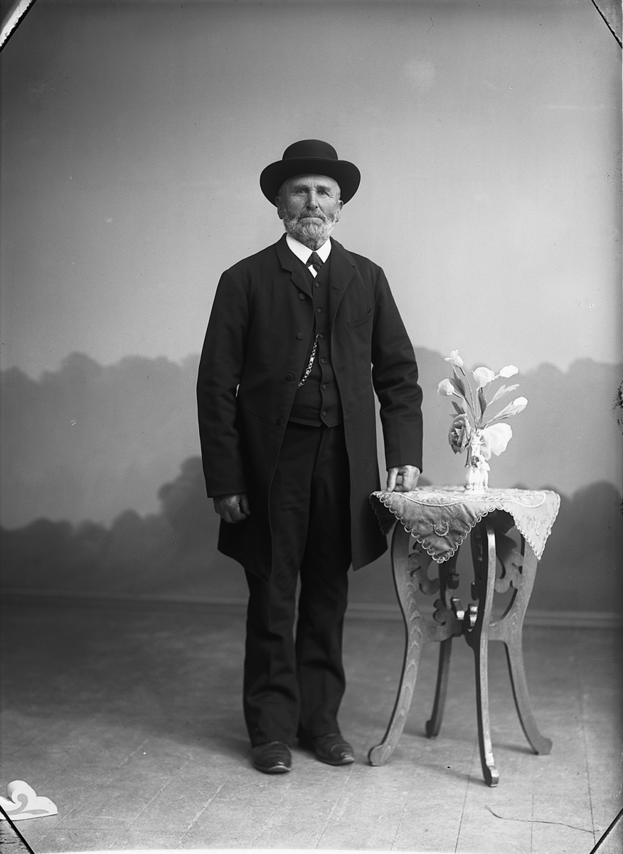 Martin Finborud, Portrett av Gudbrand Knatterud (1840-1925), Knatterud, Nes, Hedmark.