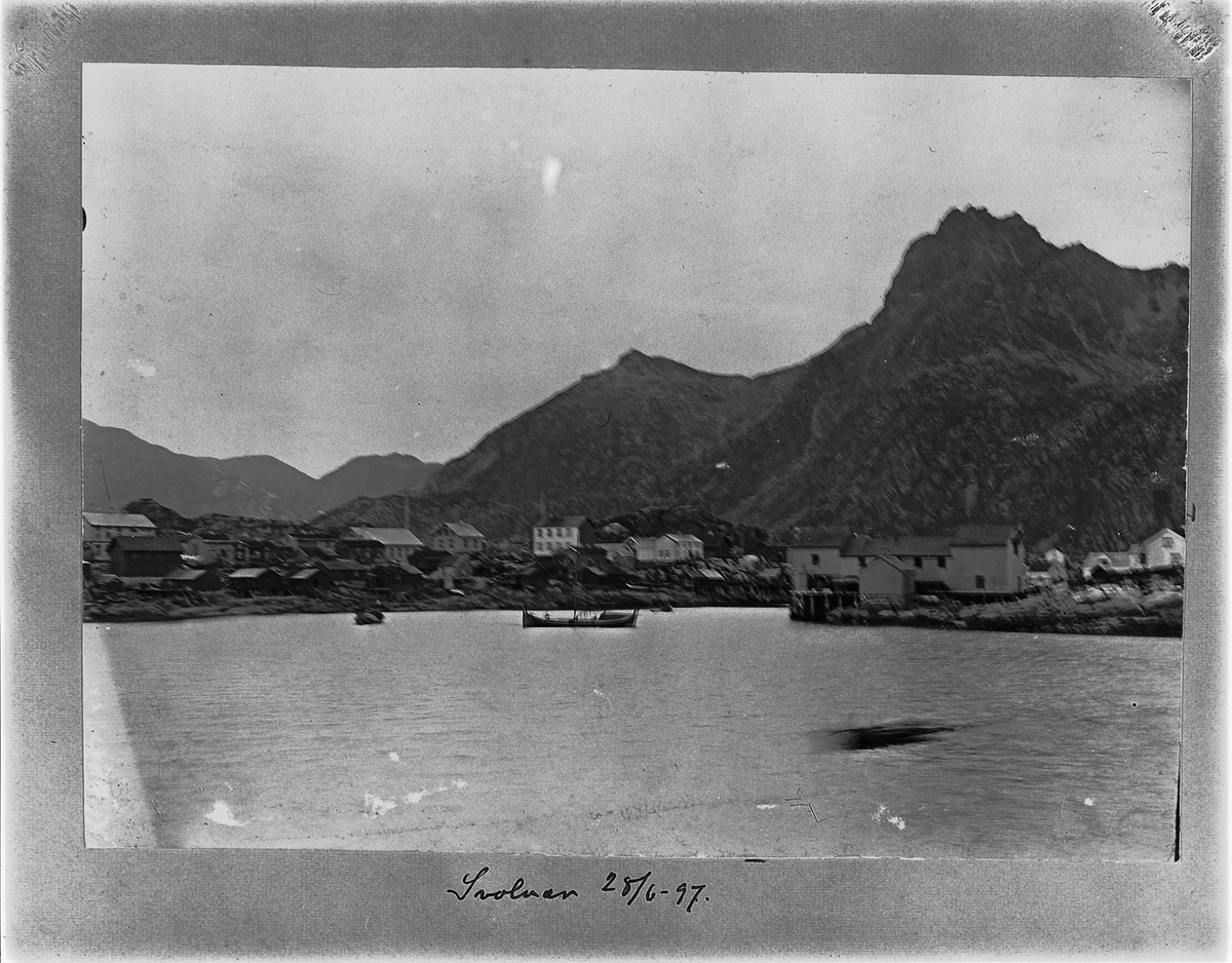 Johan Albert Steen, SVOLVÆR I LOFOTEN, SETT FRA SJØEN.