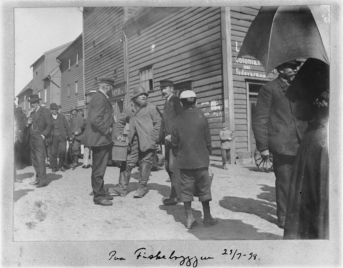 Johan Albert Steen, BERGEN. MILJØ FRA FISKEBRYGGEN. FISKERE. FOLK.